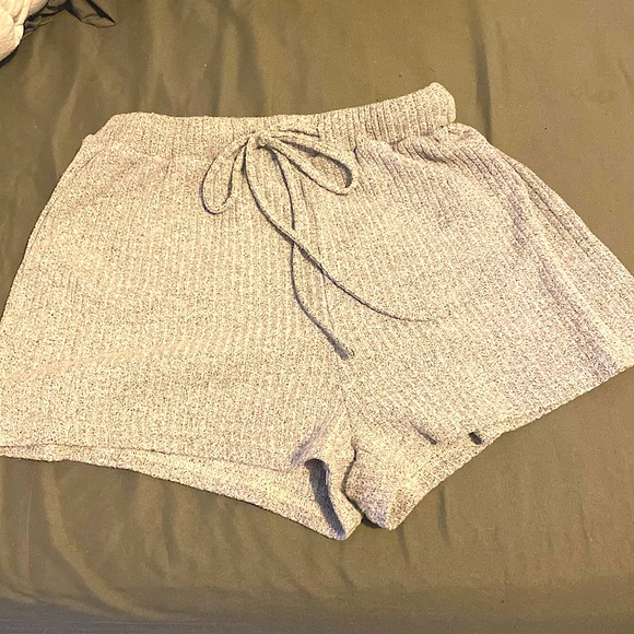 Shein shorts with pockets size small - Picture 1 of 2